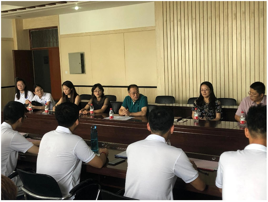 漆汉宏副经理致欢迎辞